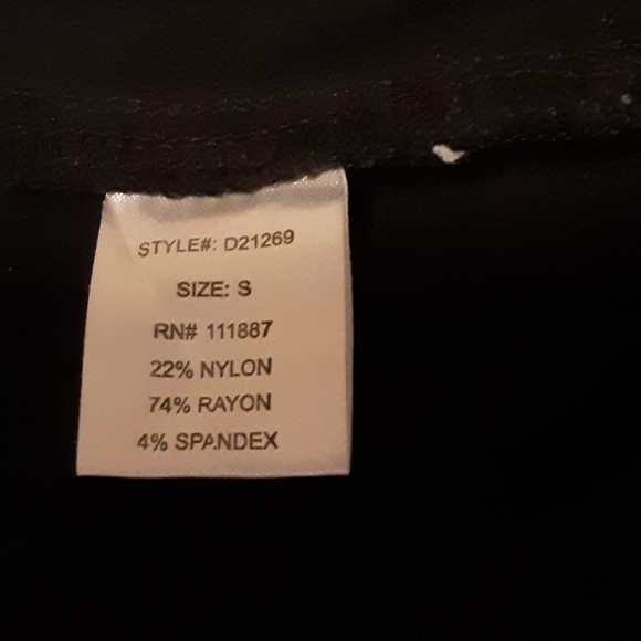 Shorts - Picture 4 of 5